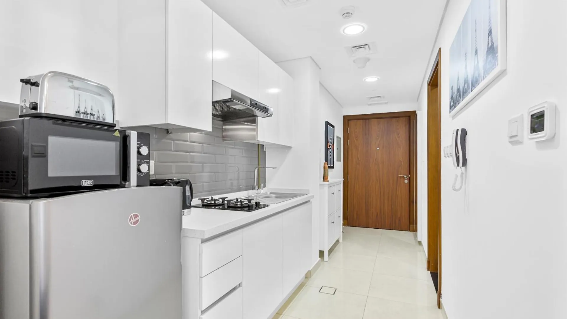 Stylish Studio Apartment With Premium Amenities Dubai