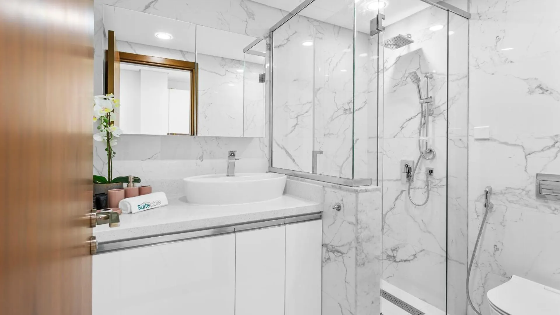 Stylish Studio Apartment With Premium Amenities Dubai